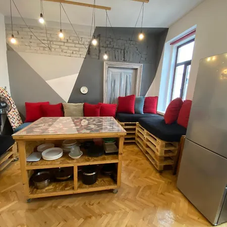 Cloud 9 Living בית הארחה בוקרשט