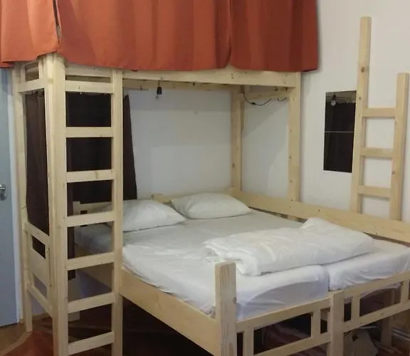 Πανσιόν Cloud 9 Living 3*