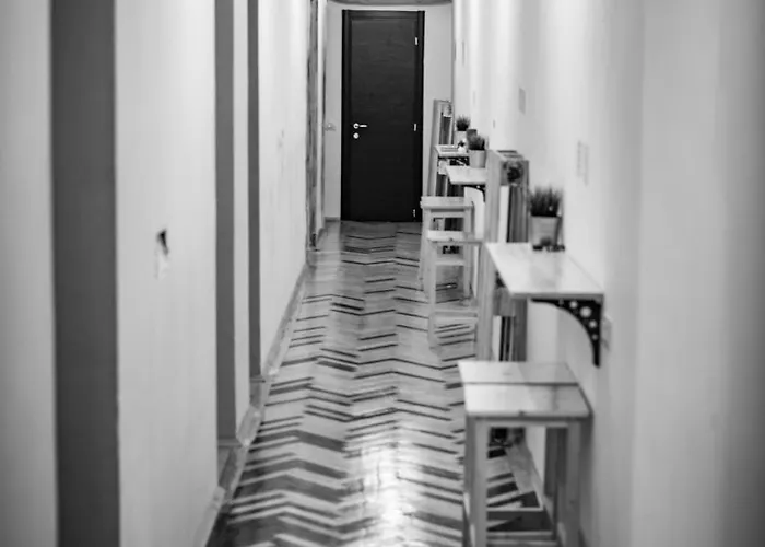 Cloud 9 Living 3* Boekarest